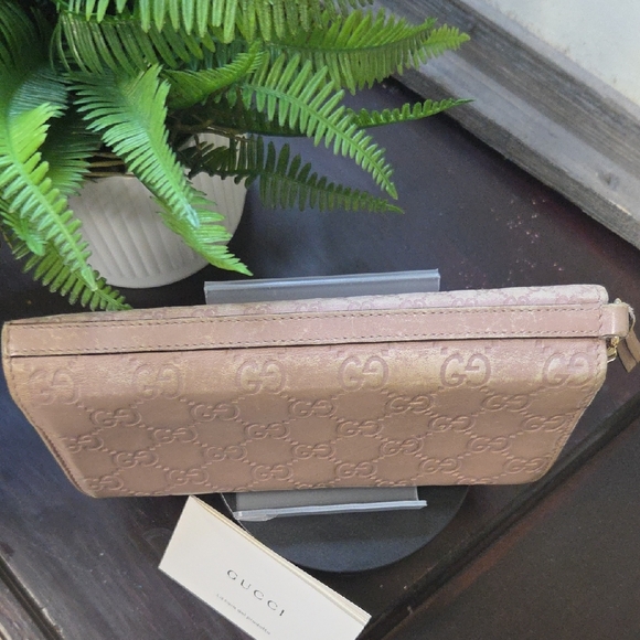 Gucci Light Pink Monogram Wallet with Gold Hardware - Picture 7 of 10